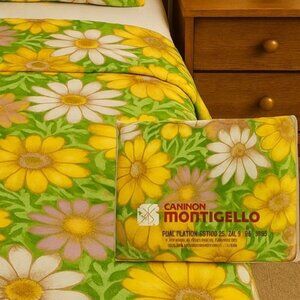 Cannon Monticello Full Flat Sheet Muslin USA Vintage MOD Hippie Daisy Double USA